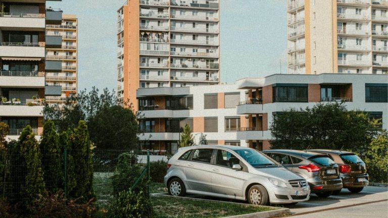 Place visiteur en copropriété